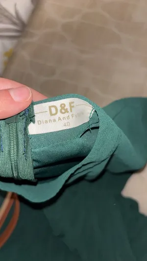 فستان للبيع من d&f