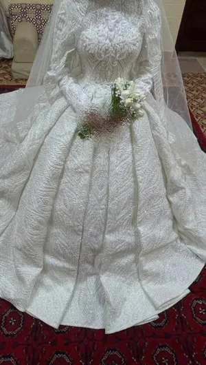 فستان عرس للبيع – بحالة ممتازة جداً