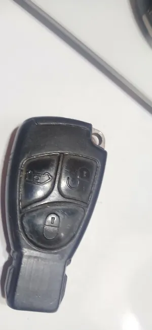 مفتاح مرسيدس فيتو