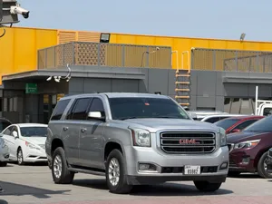 Used GMC Yukon in Sharjah