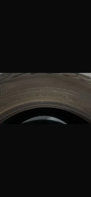 285/70/18 رايدنز تاير واحد فقط