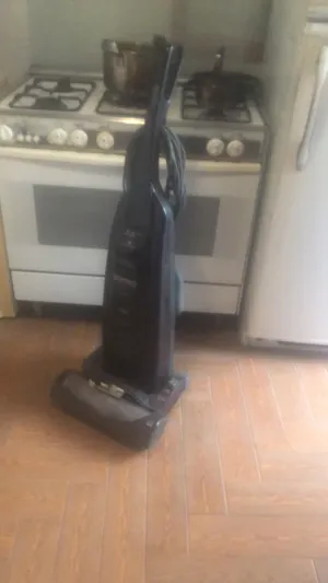 مكنسة كهربائيه صناعه امريكيه بسعر مغري