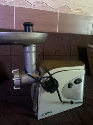 مكينه لحم وخلاط جزر