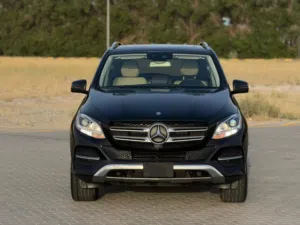 4JGDA5JB9HA876238 مرسيدس بنز GLE350  موديل 2017 فل ابشن باللون الاسود الملكي من داخل بيج بحالة وكالة