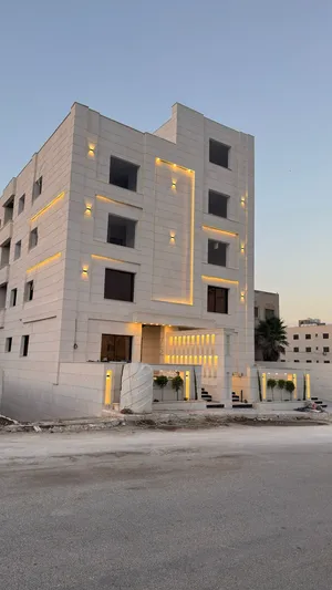 شقق سكنية فاخره - موقع مميز - ايدون مقابل راكان مول