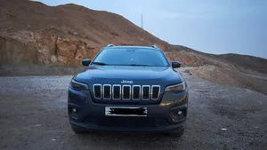 Used Jeep Cherokee in Basra