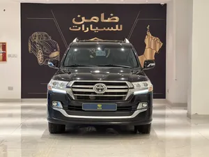 Used Toyota Land Cruiser in Muscat
