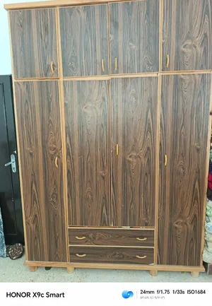 خزانة مستعملة بحال الوكالة