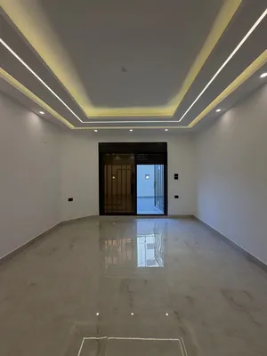 شقة للبيع طابق شبه ارضي مع ترسات في أجمل مناطق منطقة شفا بدران / ابو نصير
