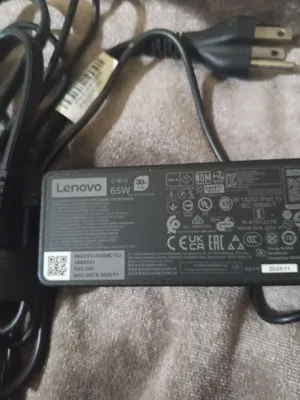 للبيع شاحن لابتوب لينوفو أصلي Original Lenovo Laptop Charger for sale