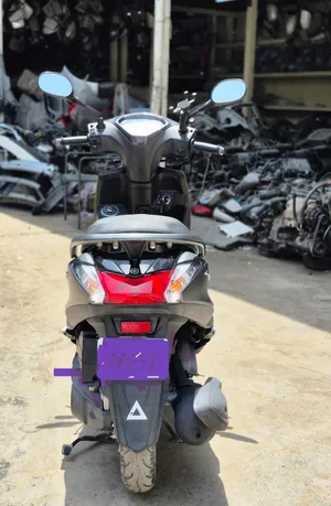 Yamaha Axis Z 125cc Reliable, fuel-efficient, and smooth 125cc scooter. Perfect for daily city
