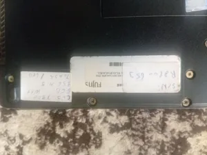 Fujitsu Laptop - Core i5 7th Gen (Clean مساحه 256 Condition)