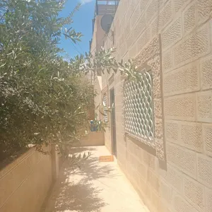 منزل مستقل للبيع الزرقاء جبل طارق