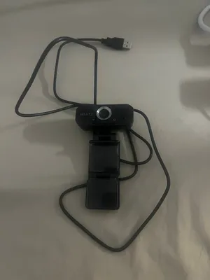 كاميره بثوث للبيسي استعمال حشمه ولا فيها اي خراب تحطها فوق الشاشه وتشبكها في البيسي وتشتغل معاك بسرع