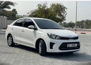 Sedan Toyota in Dubai