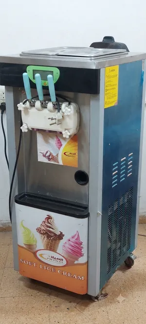 مكينة ايس كريم  حجم كبير  حوضين 3 كير  بغداد كرادة خارج