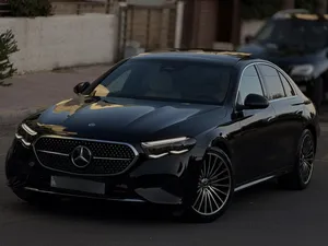 مرسيدس E200 2025 زيروا اعلى موصفات ابوب شفط (3 شاشات) 5 كمايرات فحص كامل ولا ملاحضه وارد المانيا