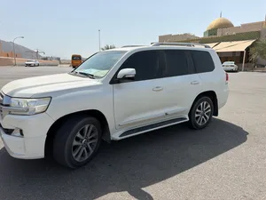 Used Toyota Land Cruiser in Muscat