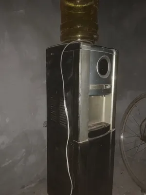 براد ماء مستعمل مصبوغ