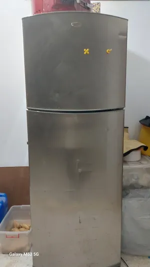 تلاجه لونه رصاصي