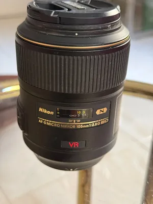 للبيع عدسة Nikon 105mm f/2.8G ED VR Macro