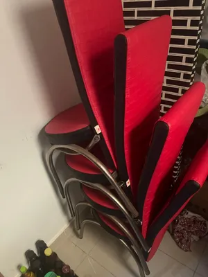 4 maple leaf dinning table chairs