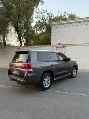 Used Toyota Land Cruiser in Al Ain