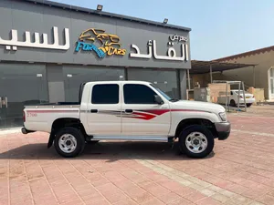 Used Toyota Hilux in Al Sharqiya