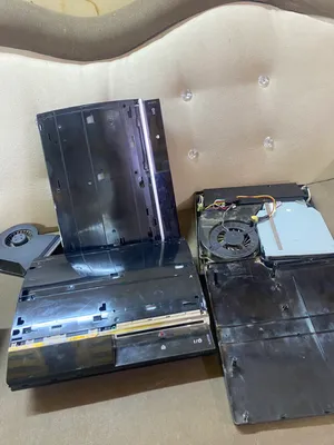 يتوفر قطع غيار ps3،لكل  انواع بلاستيشن3، ويتوفر تركيب هاردسك مساحات توصل ل500gb، ويتوفر التهكير.