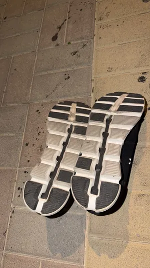 حذاء رياضه