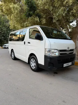 تويوتا هايس سيارات الوكيل 2013 فل في موديلها مشيه 20 ألف شبه صفار