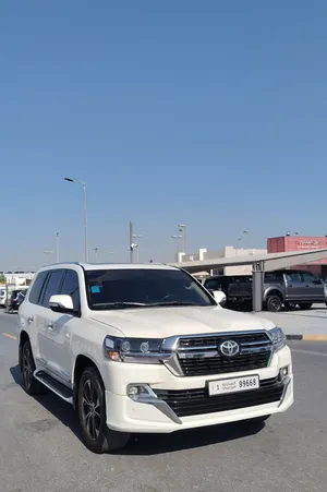 Toyota Land Cruiser V8
