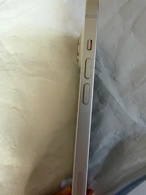 ايفون 14 العادي ابيض اللون للبيع بسعر مناسب جدًا iphone 14