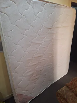 مرتبة سرير 220×180من البغلى نظيفة