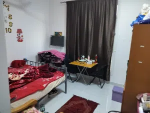 1 room with attached washroom