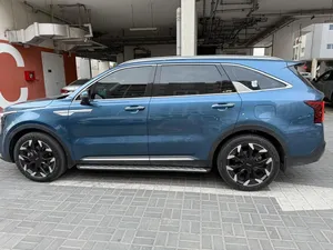 Kia Sorento 2024, single owner, 66500 km mileage with Agency service till date and Service AMC