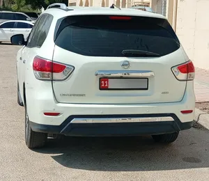 نيسان باثفندر s 2015 للبيع من دون حوادث مسرفسة بالكامل عالفحص ملكية سنة