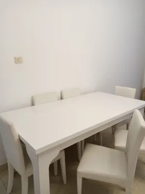 طاولة أكل مع 6كراسي