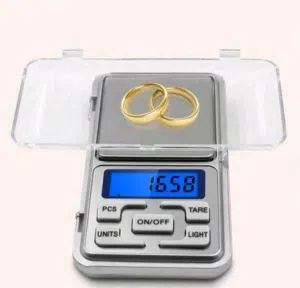 ميزان ديجيتال حساس وزن الذهب والفضة دقيق مع بطاريات هدية بدقة 0.1الى 500g