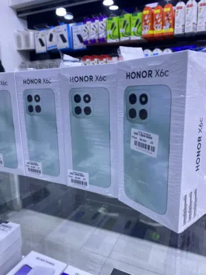 HONOR X6c ( 128 GB / 6 RAM ) هونر جديد كفالة الوكيل الحصري سنة كاملة مع كفر و شاحن اصلي من الشركة
