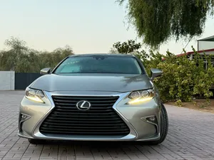 Used Lexus ES in Sharjah