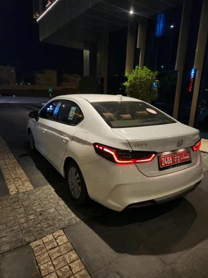 Sedan Honda in Dhofar