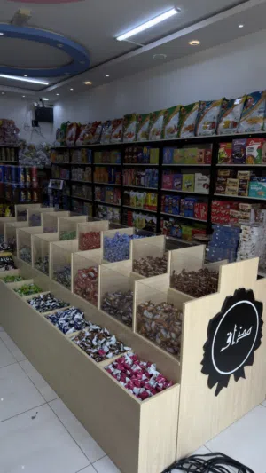 للبيع طاولة الحلويات و المكسرات