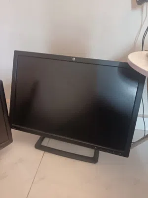 شاشتين لل pc للبيع