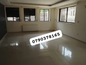 شقه طابقيه ارضيه للايجار شارع مكه