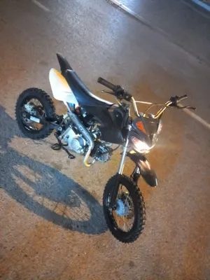 thesis dirt bike 125cc 2 brake system hydraulic  like new condition   tyare size 60/100-14