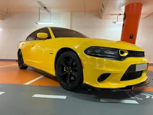 Dodge Charger 2017 v8 5.7L
