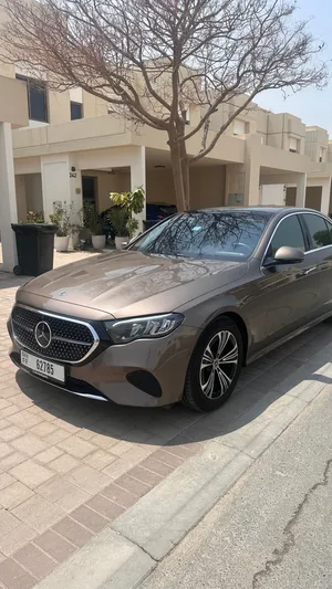 Mercedes E200 Clean title