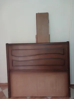 سرير خشبي  عرض 150 ×200سم