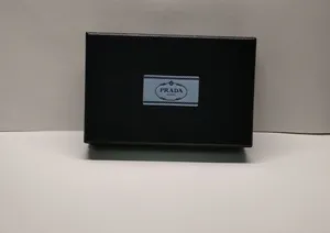 محفظة prada